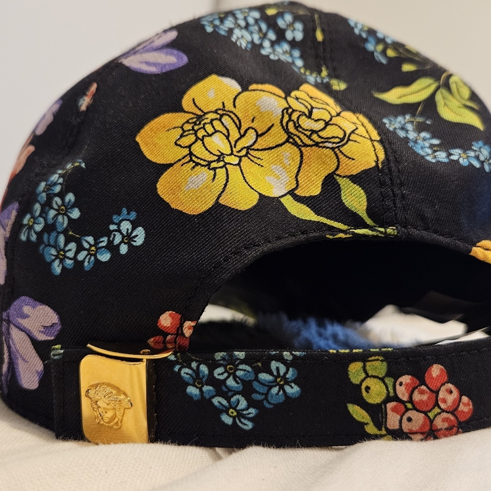 Authentic Versace Floral cap - Picture 8 of 9